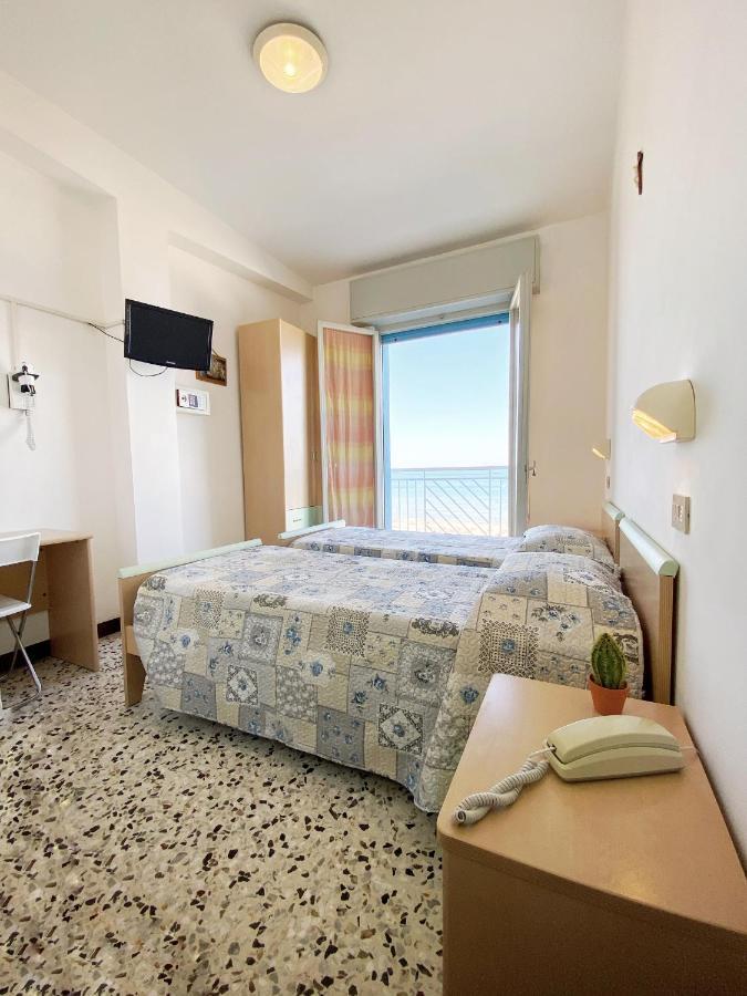 Hotel Dinarica Marotta Zewnętrze zdjęcie