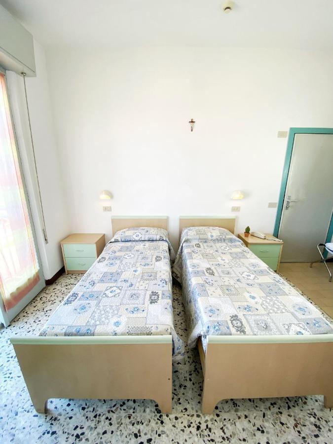 Hotel Dinarica Marotta Zewnętrze zdjęcie
