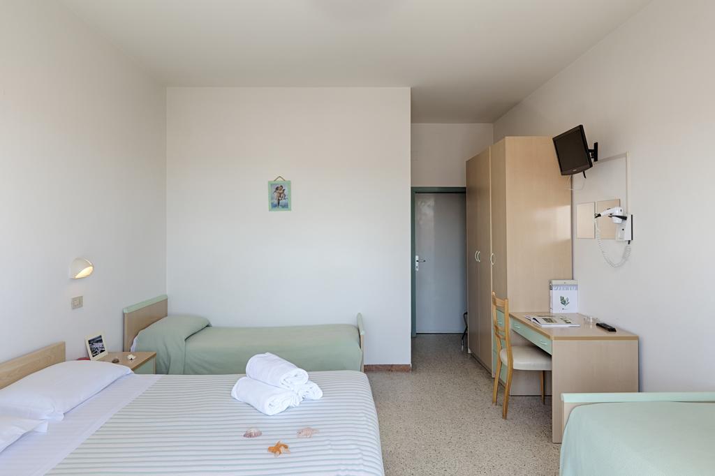 Hotel Dinarica Marotta Zewnętrze zdjęcie