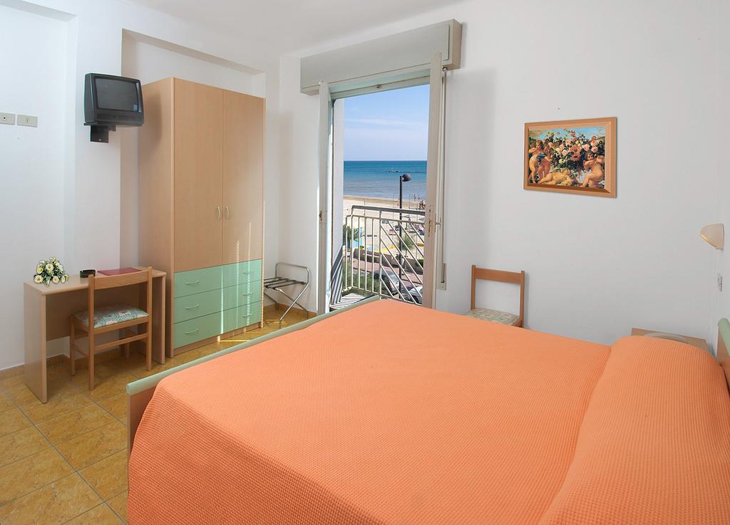 Hotel Dinarica Marotta Zewnętrze zdjęcie